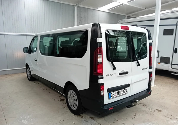 Renault Trafic cena 69900 przebieg: 105000, rok produkcji 2015 z Jędrzejów małe 436